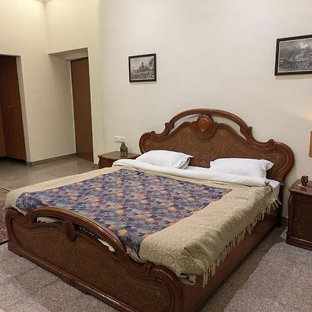 Mulberry Garden Hotel Varanasi Ngoại thất bức ảnh