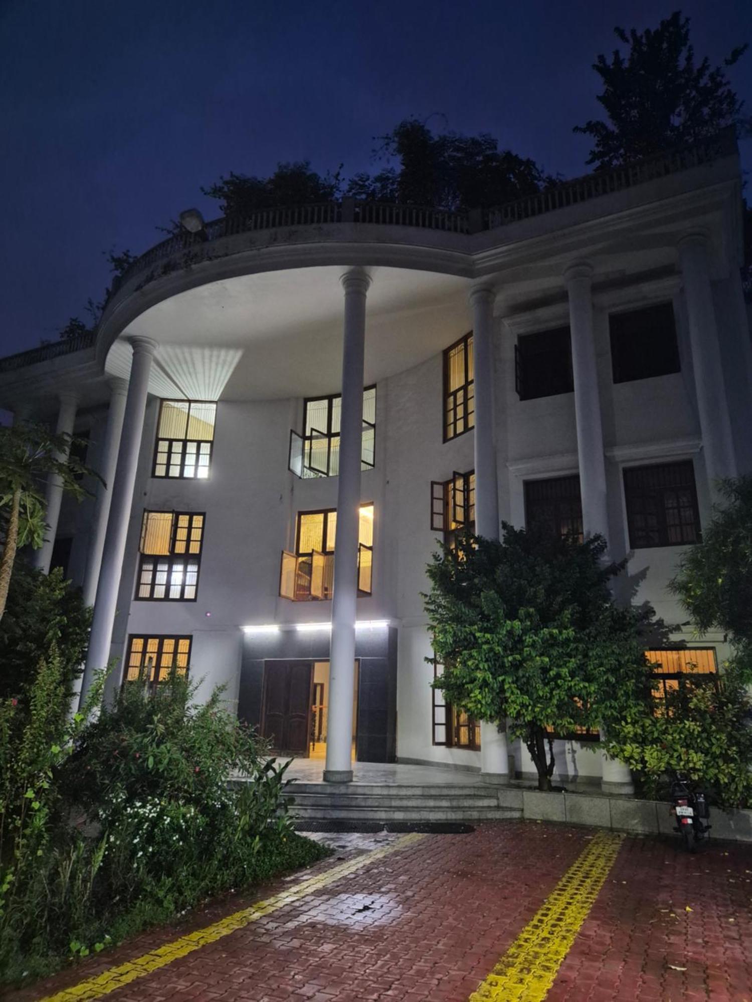 Mulberry Garden Hotel Varanasi Ngoại thất bức ảnh